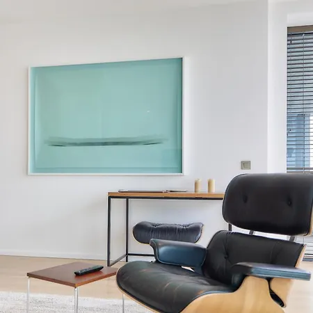 Lecomte - Stunning View Over Sea & 149 *