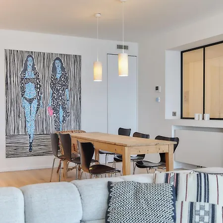 Lecomte - Stunning View Over Sea & 149