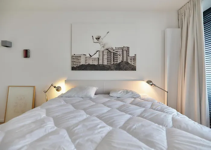 Lecomte - Stunning View Over Sea & 149 *